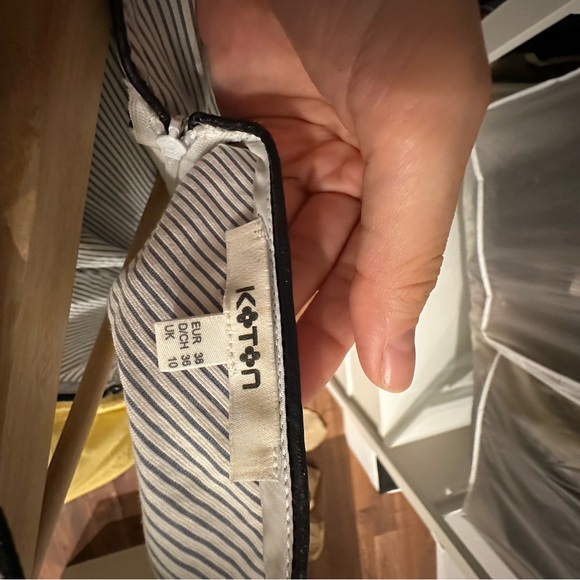 Dress - Picture 3 of 3